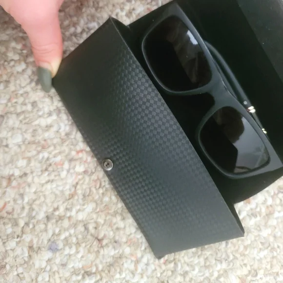 Hugo Boss sunglasses - Picture 4 of 5